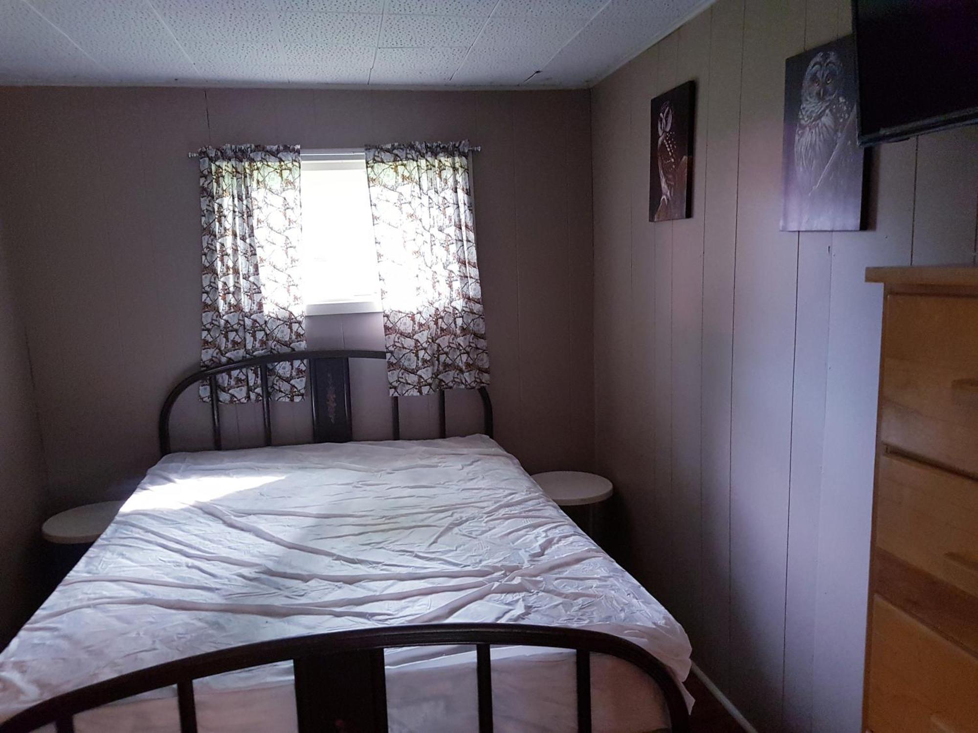 Marble Lake Lodge Cloyne Kamer foto