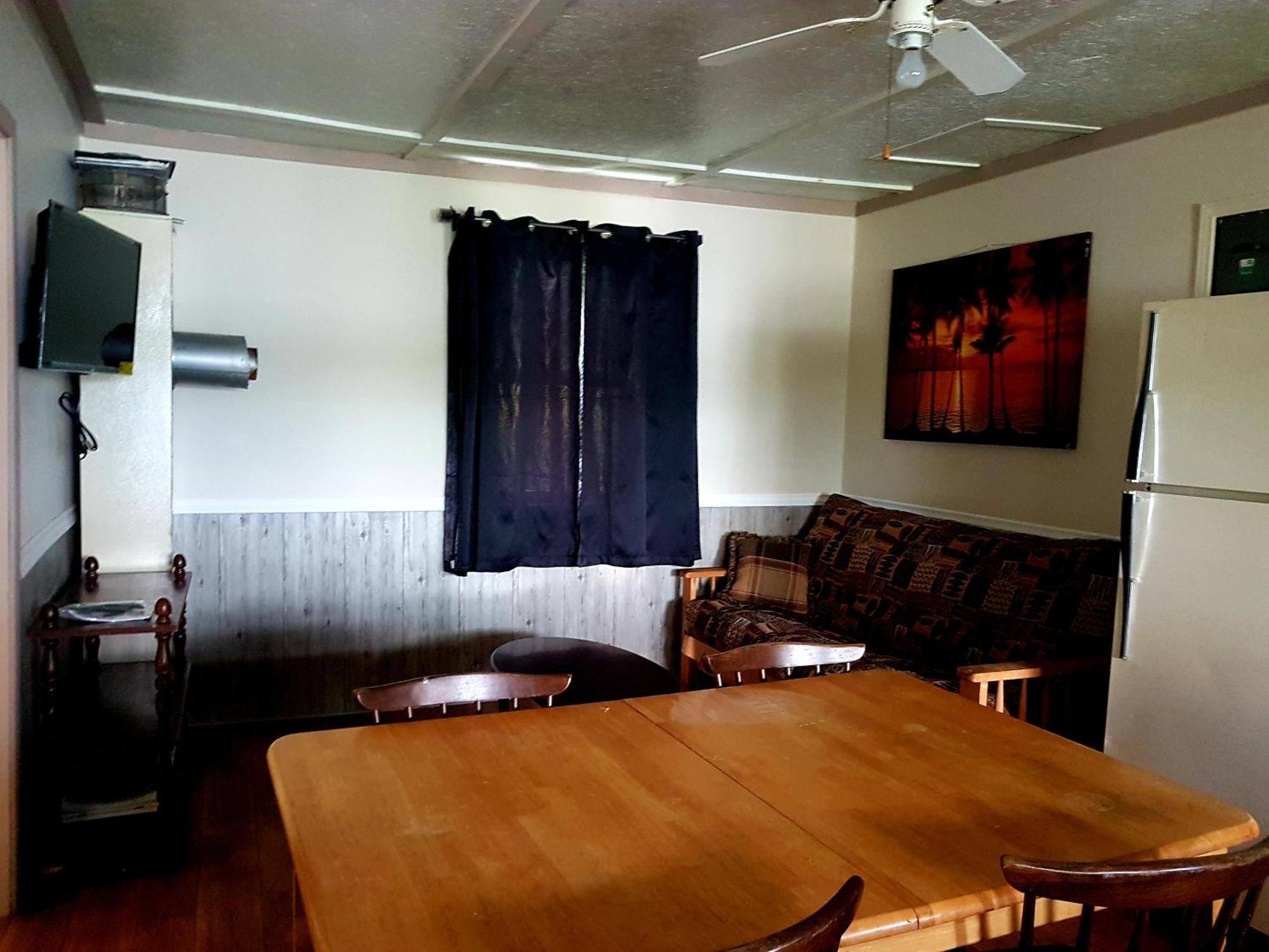 Marble Lake Lodge Cloyne Kamer foto