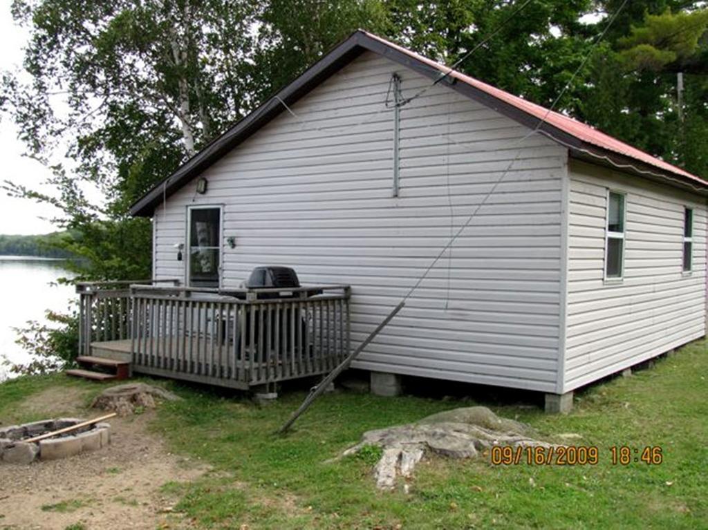 Marble Lake Lodge Cloyne Kamer foto