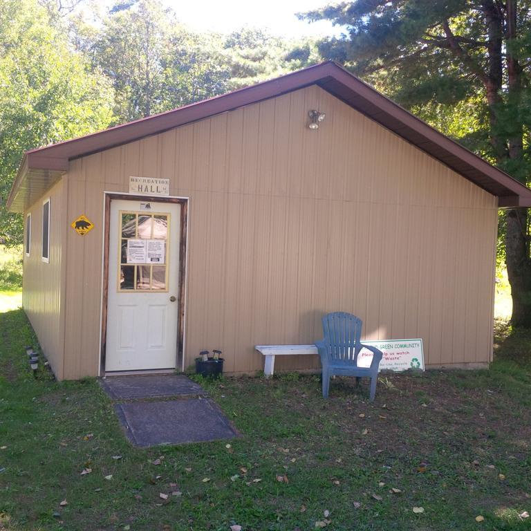 Marble Lake Lodge Cloyne Buitenkant foto
