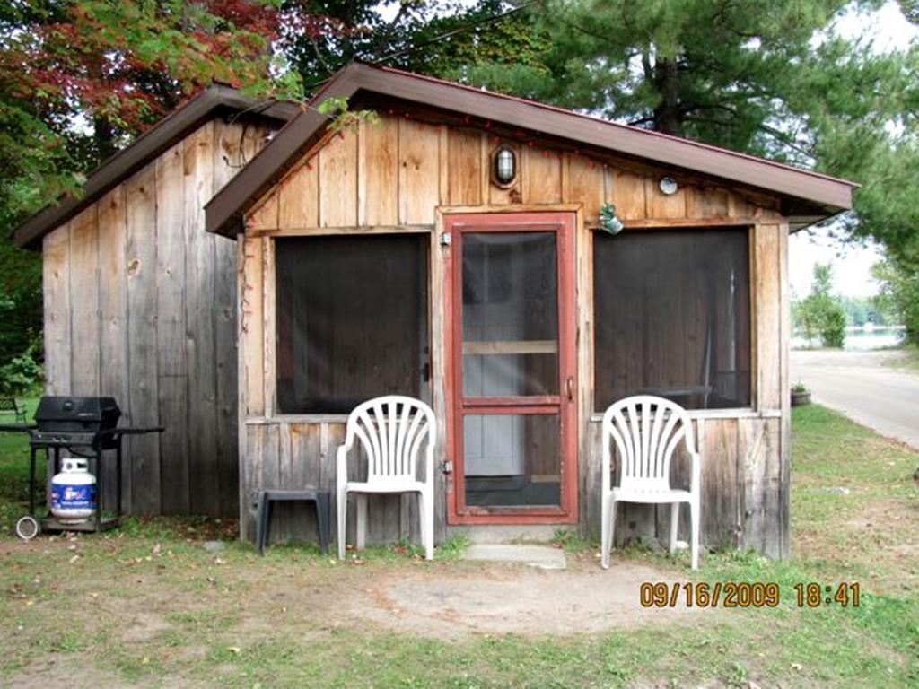 Marble Lake Lodge Cloyne Kamer foto